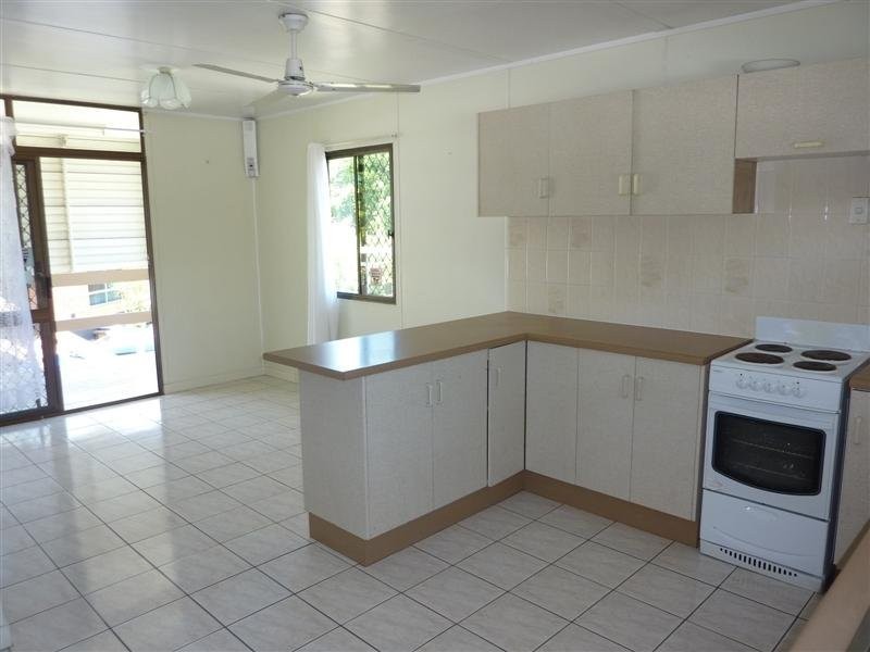 9 Melaleuca Street, Manunda QLD 4870