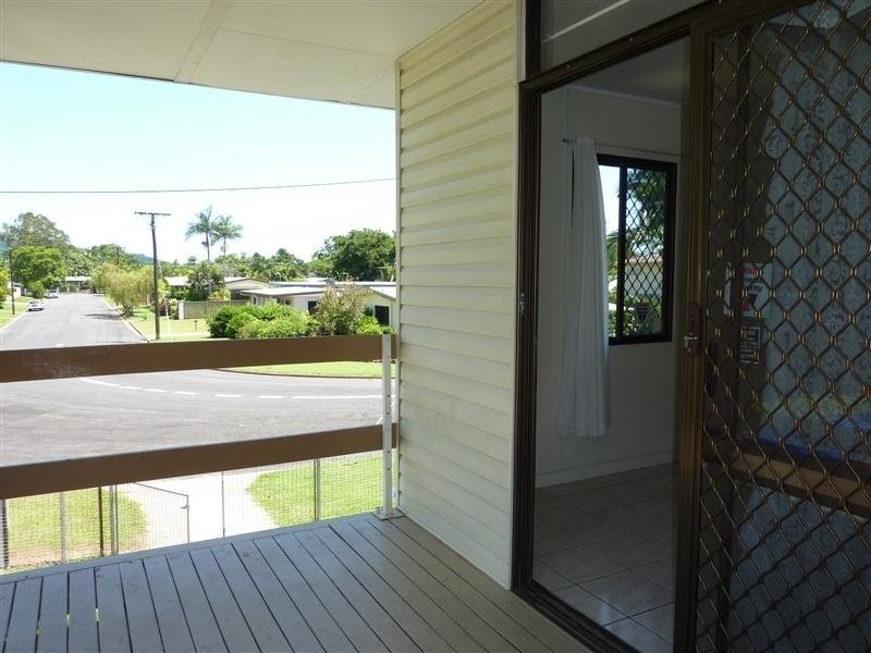 9 Melaleuca Street, Manunda QLD 4870