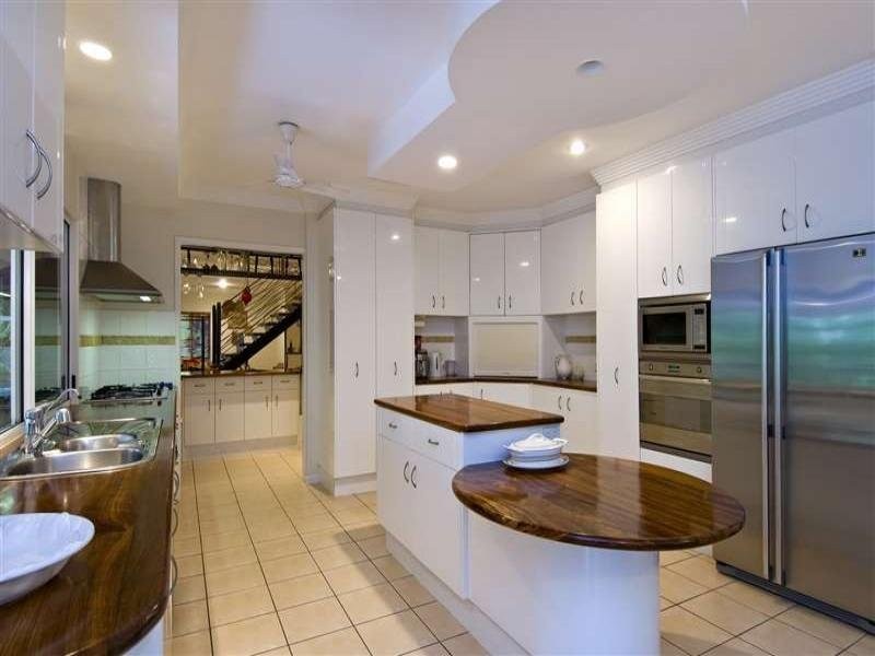 10 Whitehaven Court, Clifton Beach QLD 4879