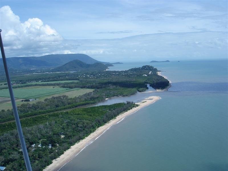 63 Willow Street, Holloways Beach QLD 4878