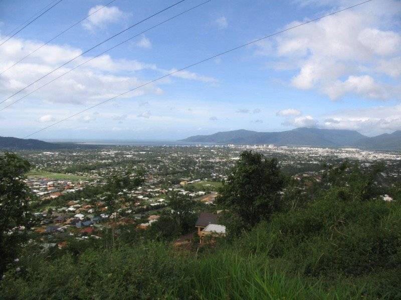 89 Summer Hill Drive, Mooroobool QLD 4870