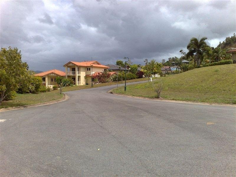2 Sherbrook Close, Brinsmead QLD 4870