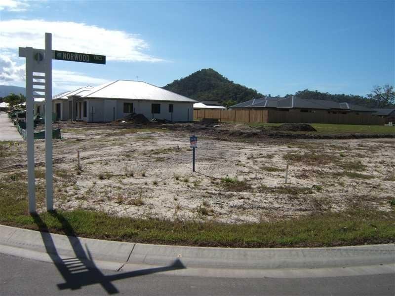 27 Norwood Crescent, Trinity Park QLD 4879