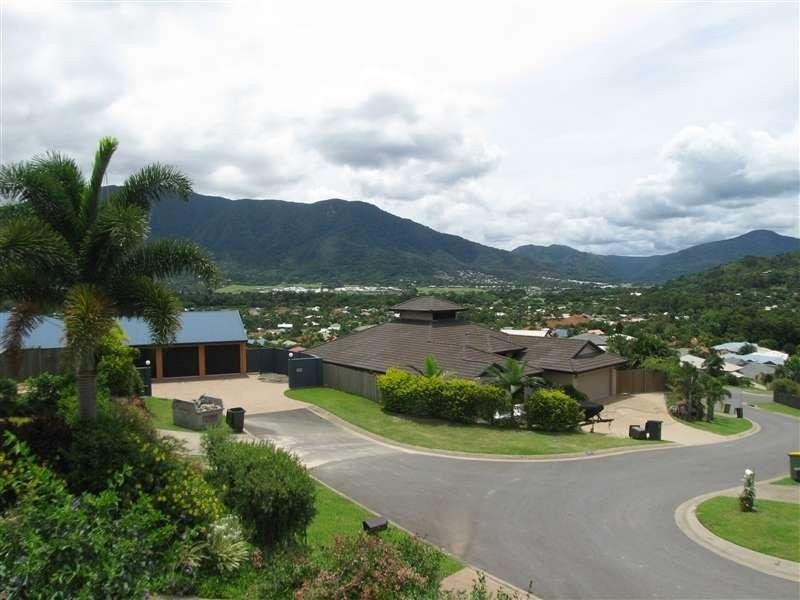 20 Playford Close, Brinsmead QLD 4870