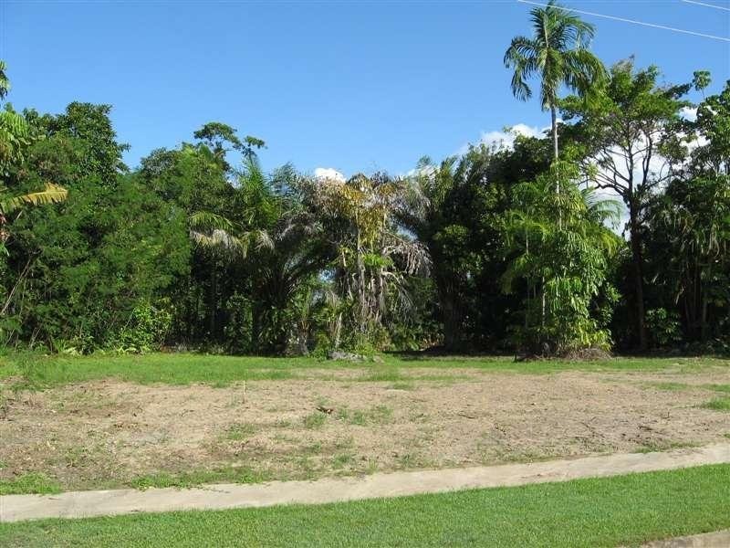 15 Endeavour Road, Clifton Beach QLD 4879