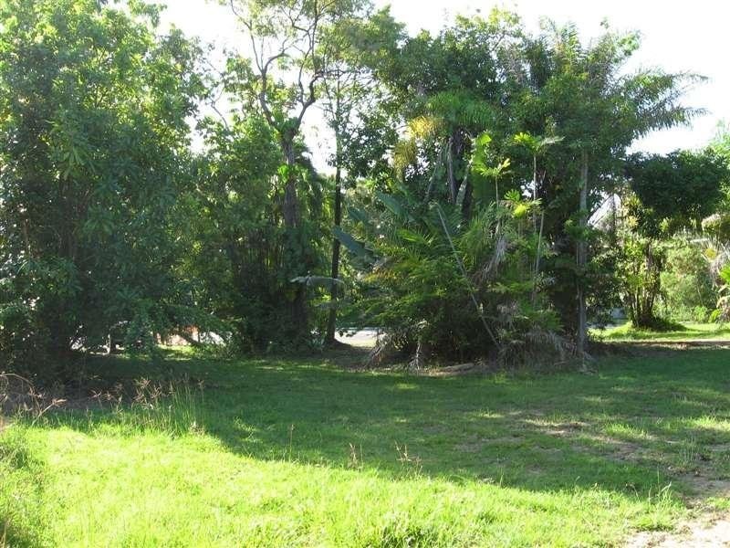 17 Endeavour Road, Clifton Beach QLD 4879