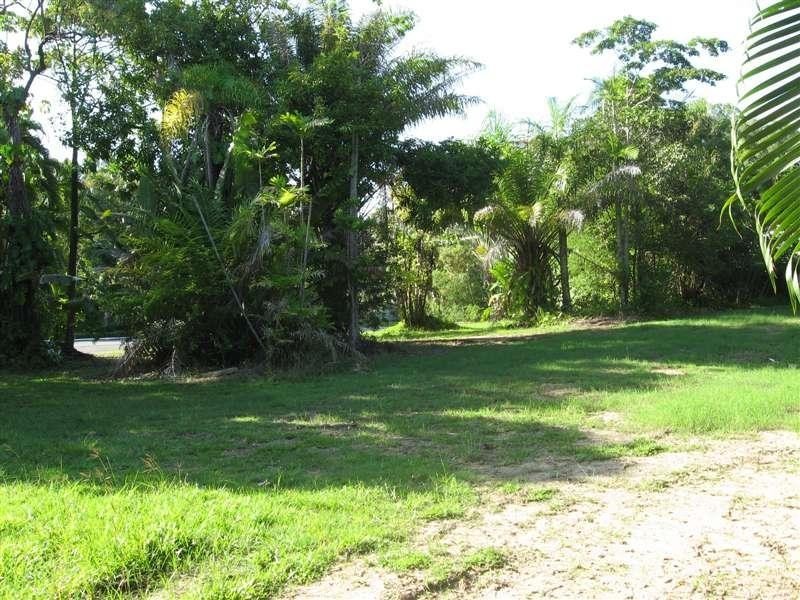 17 Endeavour Road, Clifton Beach QLD 4879