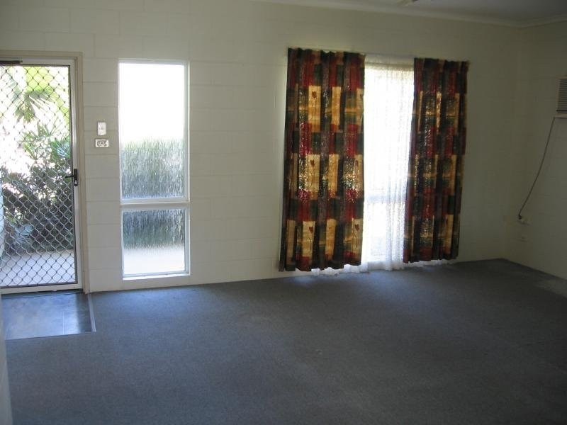 14 Kangaroo Street, Bentley Park QLD 4869