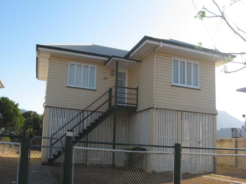 213 Buchan Street, Bungalow QLD 4870