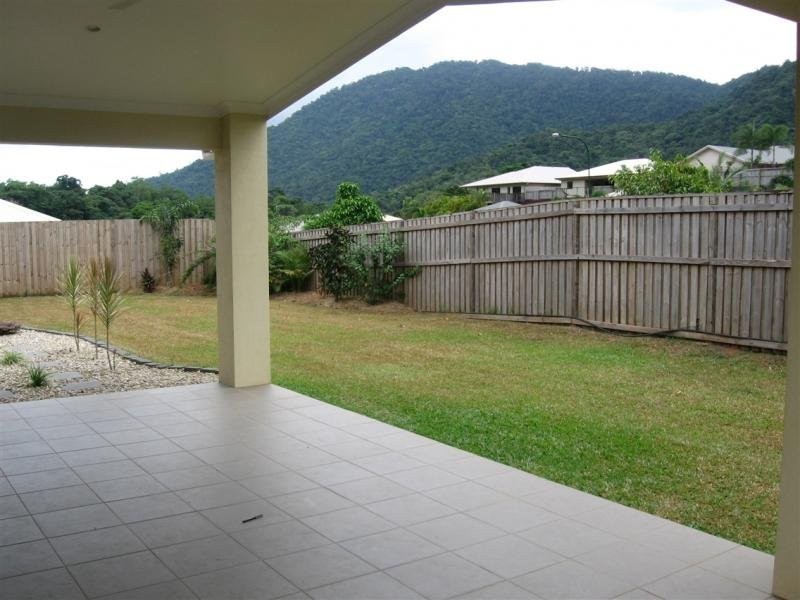 5 Govern Close, Redlynch QLD 4870