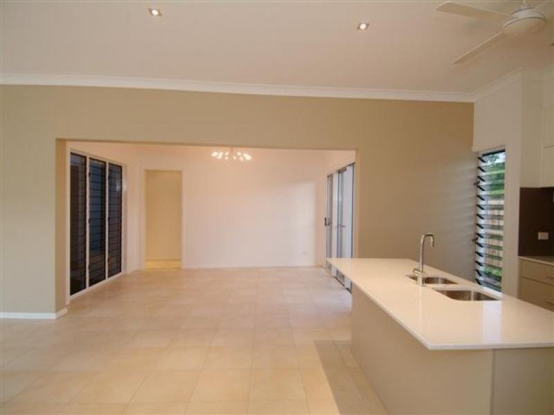 124 Harbour Drive, Trinity Park QLD 4879