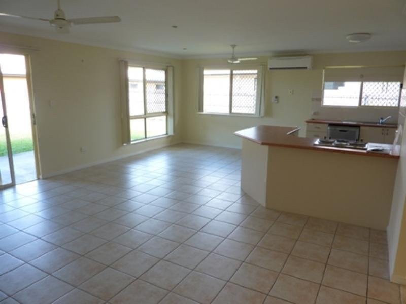 32 Leftwich Street, White Rock QLD 4868