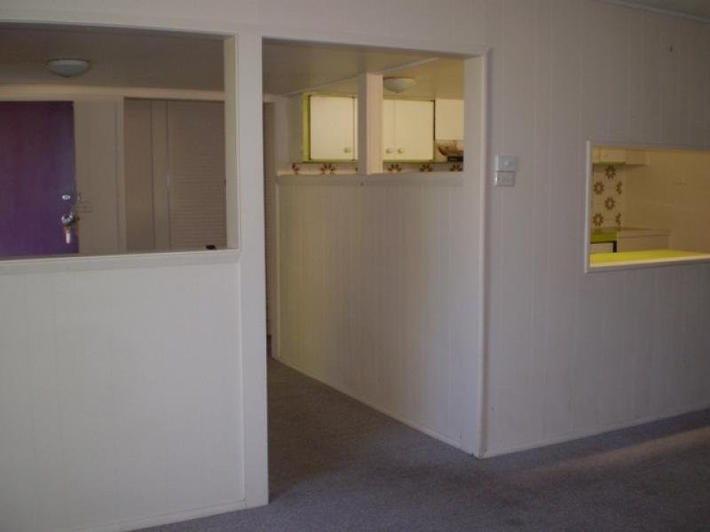 34 Rutherford Street, Cairns North QLD 4870