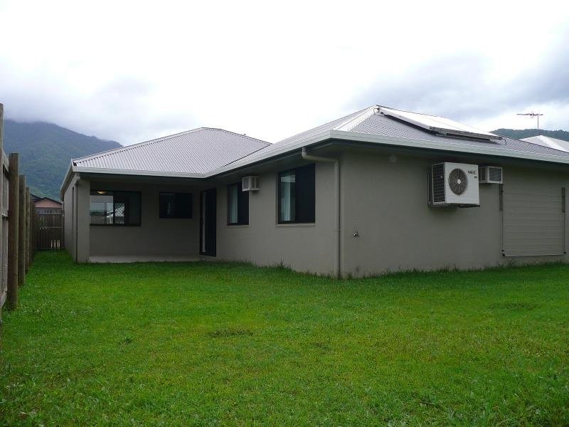 8 Boyce Street, Bentley Park QLD 4869