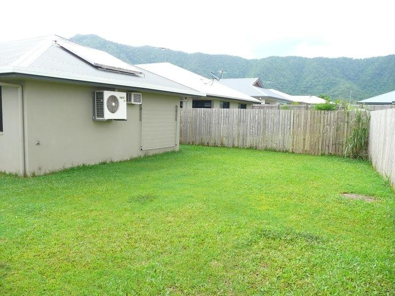 8 Boyce Street, Bentley Park QLD 4869