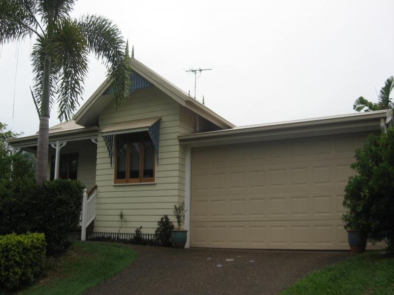 14 Sherwood Close, Brinsmead QLD 4870