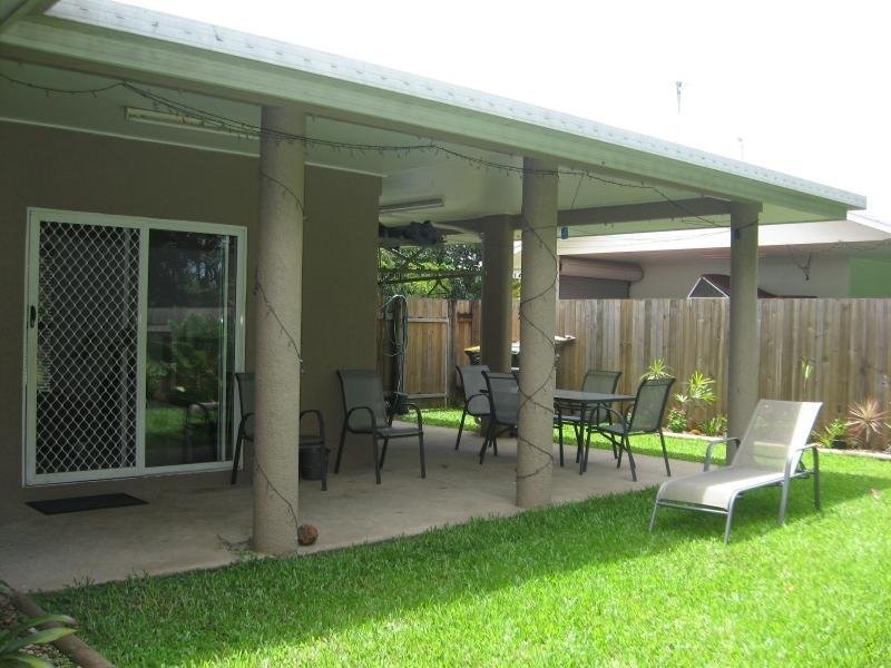 23 Dodd Court, Mooroobool QLD 4870