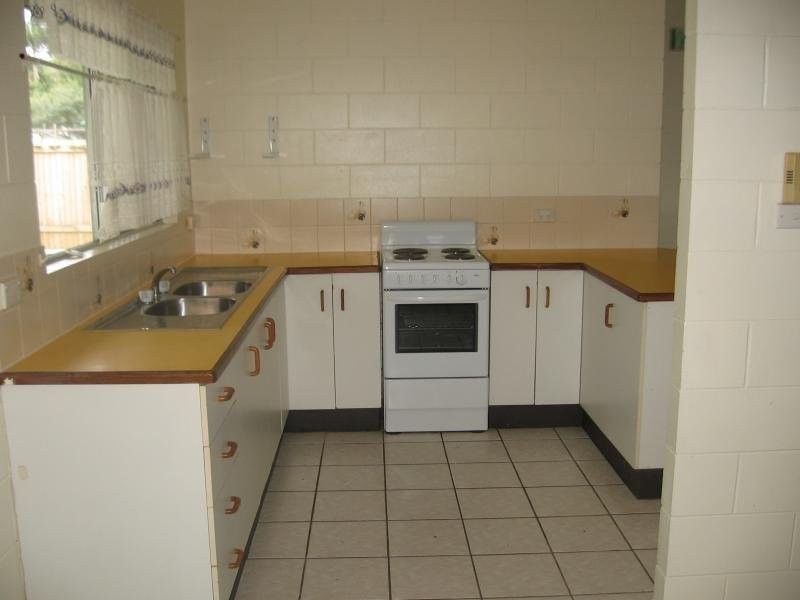 179 Swallow Street, Mooroobool QLD 4870