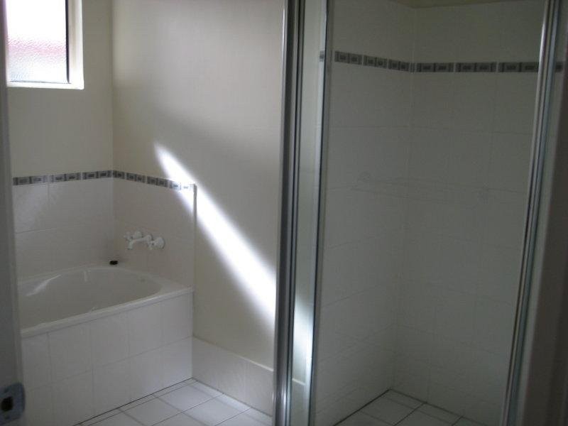 11 Chesterfield Close, Brinsmead QLD 4870