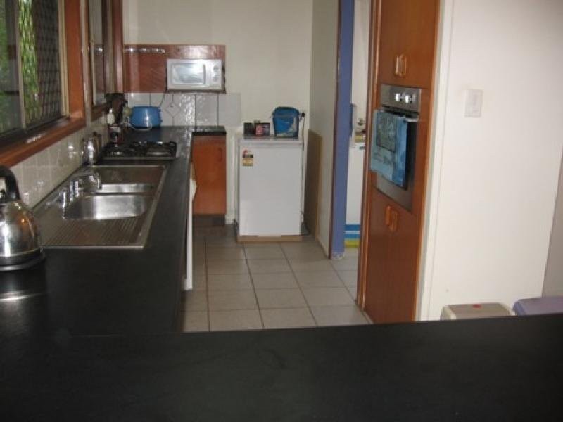 8 Ash Street, Holloways Beach QLD 4878