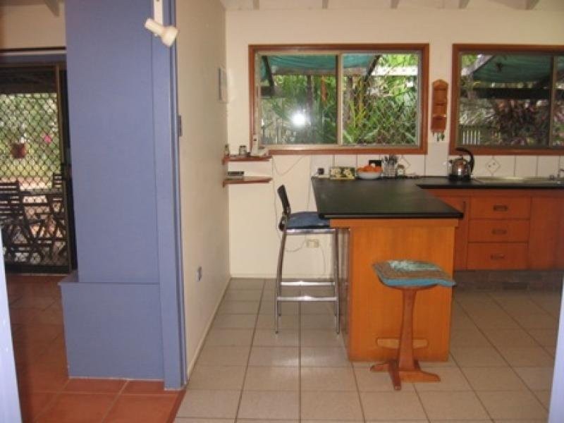 8 Ash Street, Holloways Beach QLD 4878