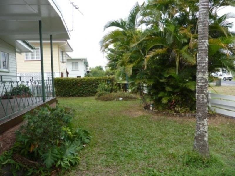 282 Aumuller Street, Westcourt QLD 4870