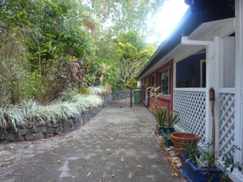6 Basalt Street, Brinsmead QLD 4870