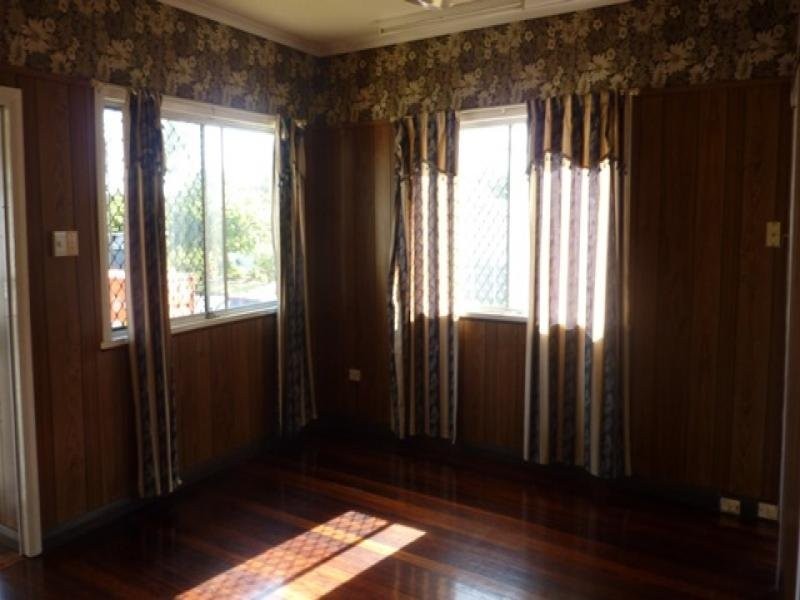 107 English Street, Manunda QLD 4870