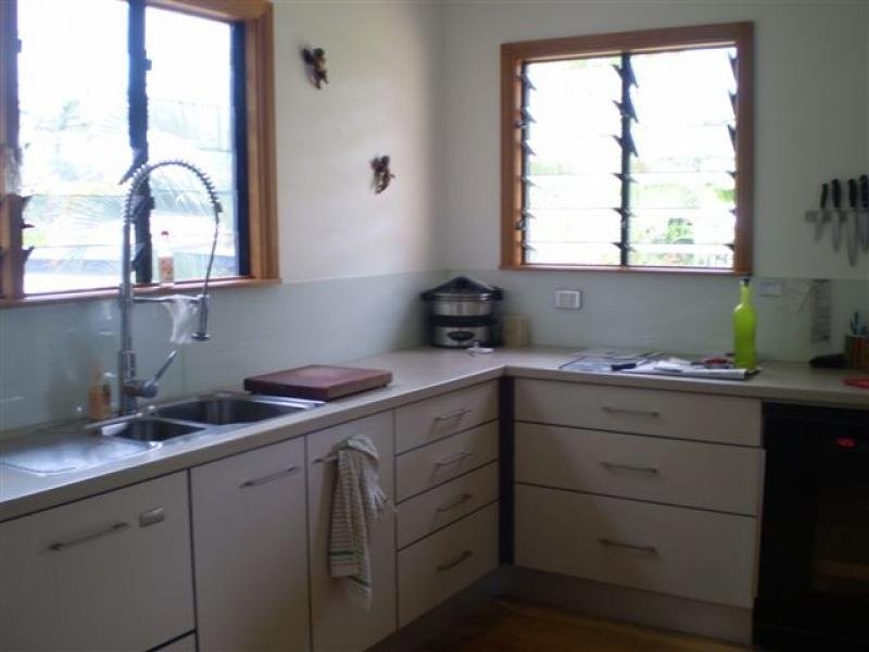 42 Jones Street, Westcourt QLD 4870