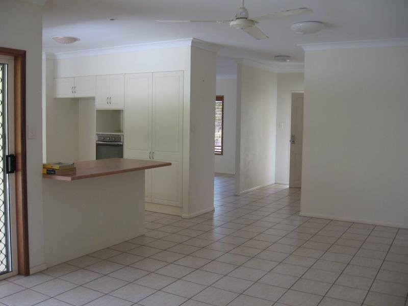 13 Shamrock Avenue, Brinsmead QLD 4870