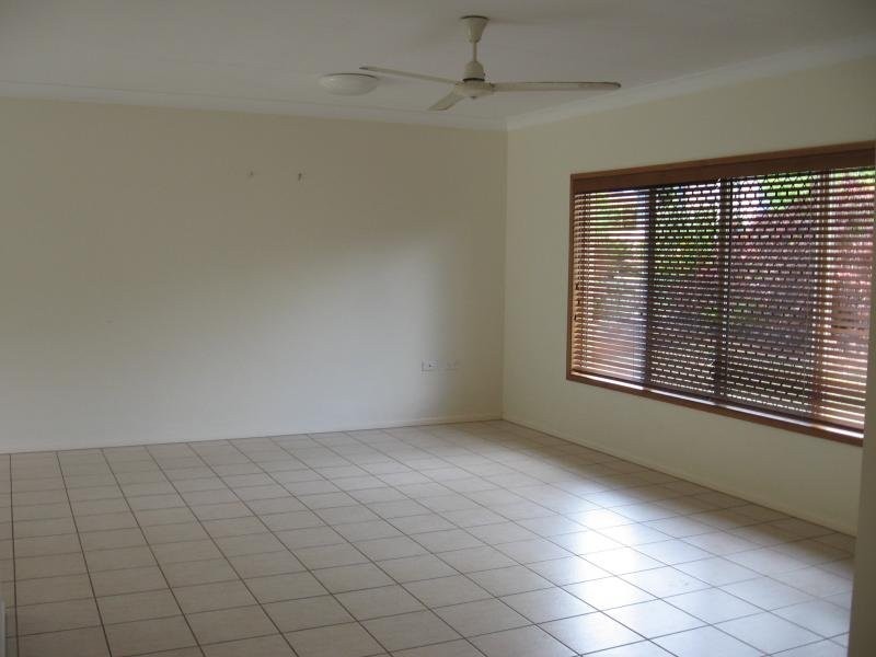 13 Shamrock Avenue, Brinsmead QLD 4870