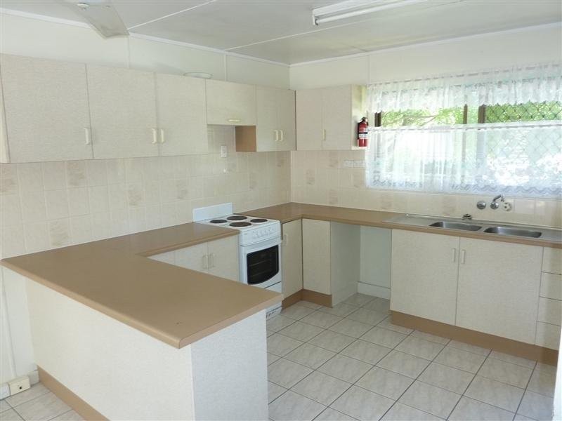 9 Melaleuca Street, Manunda QLD 4870