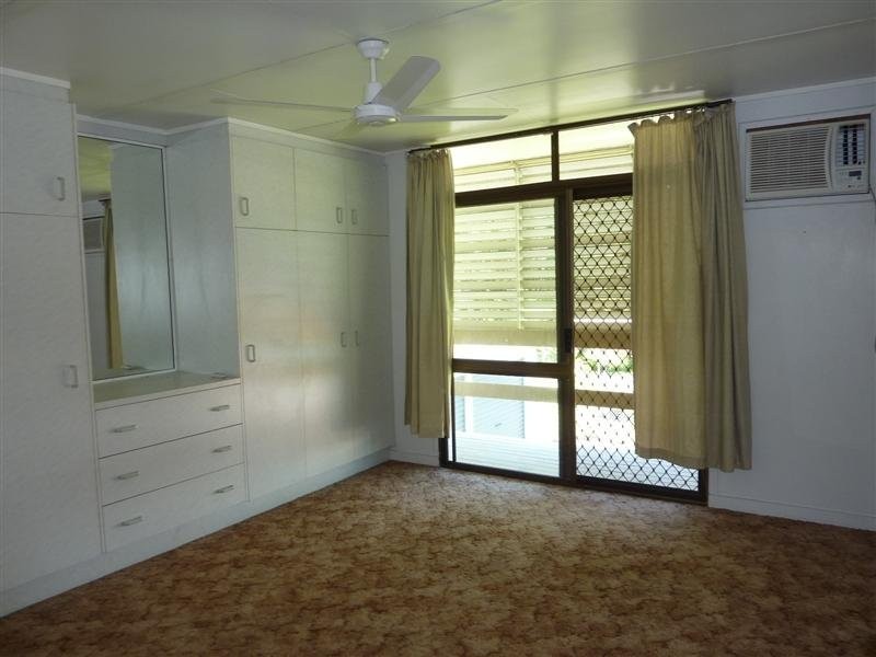 9 Melaleuca Street, Manunda QLD 4870