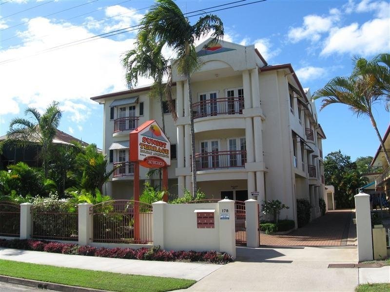 178 McLeod Street, Cairns North QLD 4870