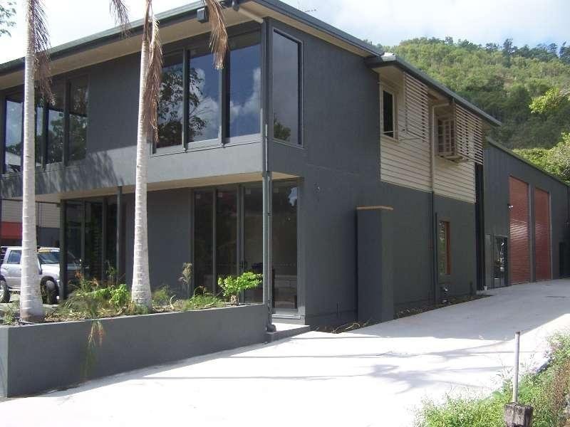 17 Johnston Street, Stratford QLD 4870