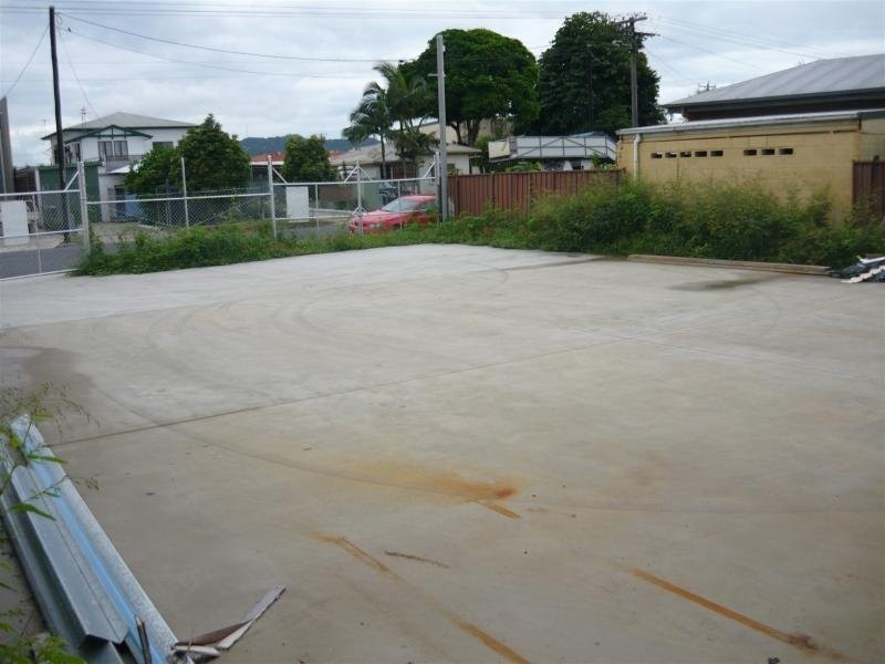 11 Barry Street, Bungalow QLD 4870