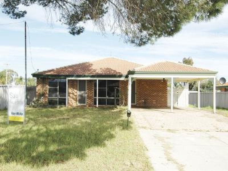 60 Chisholm Circle, Seville Grove WA 6112