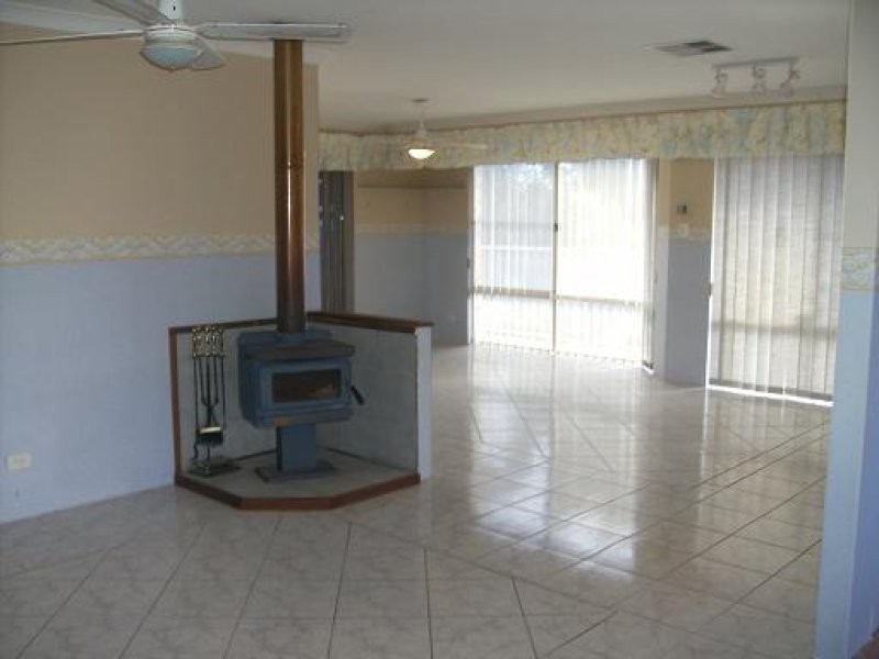 60 Chisholm Circle, Seville Grove WA 6112