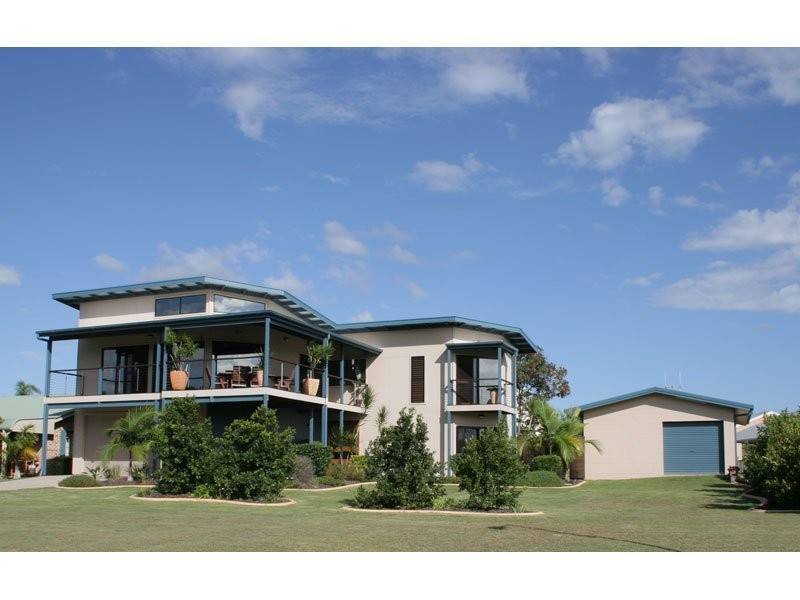 54 Manooka Drive, Rainbow Beach QLD 4581