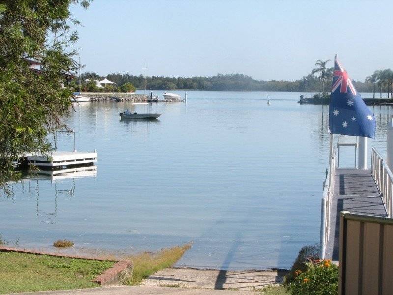 14 Mariners Way, Yamba NSW 2464