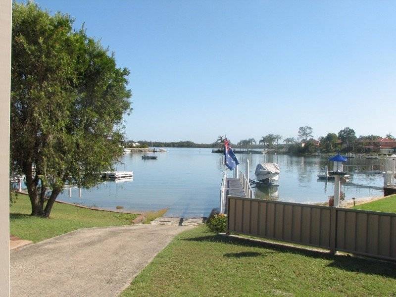 14 Mariners Way, Yamba NSW 2464