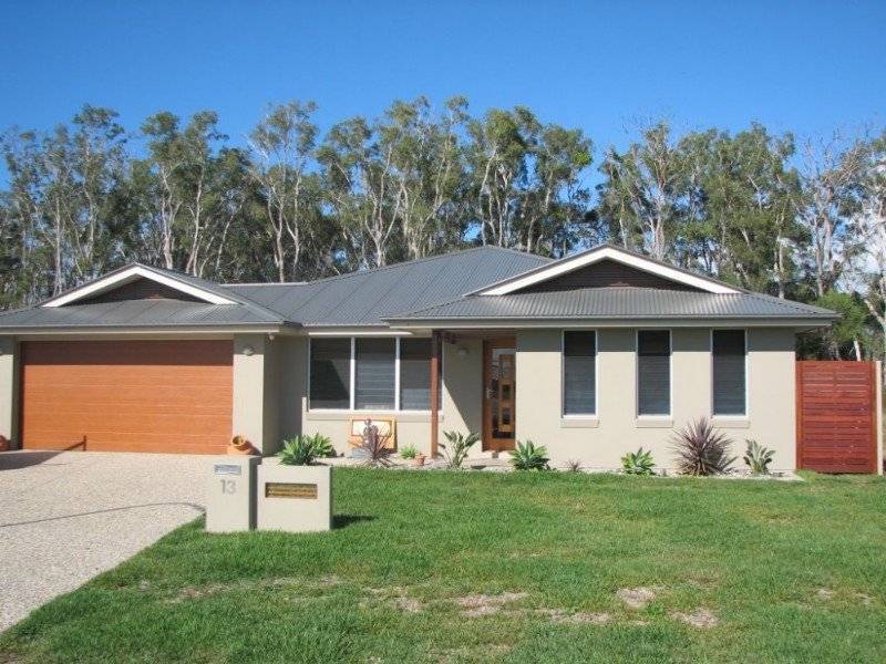 13 William Ave, Yamba NSW 2464