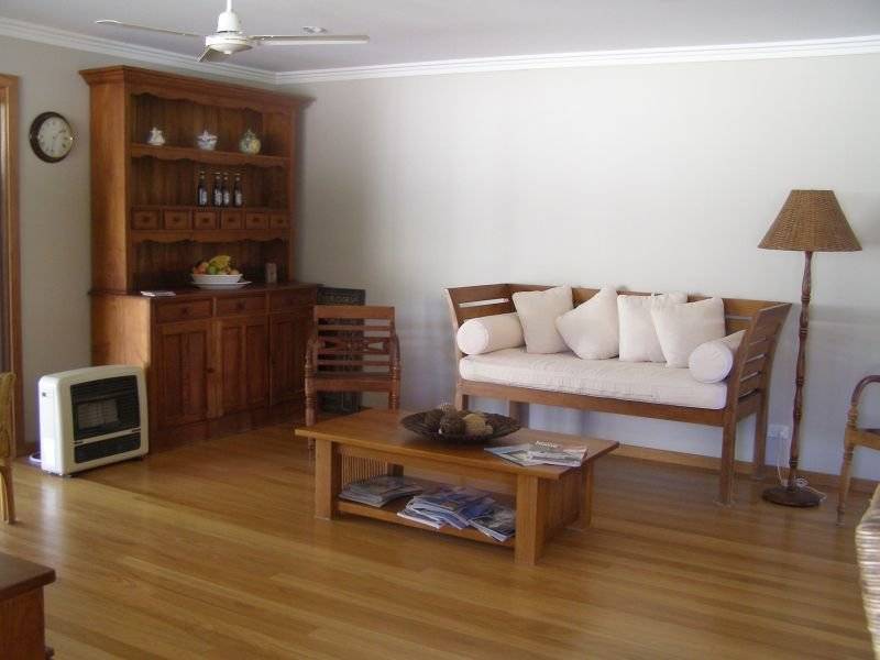 13 William Ave, Yamba NSW 2464