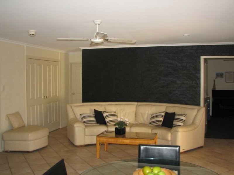 28 Admiralty Court, Yamba NSW 2464