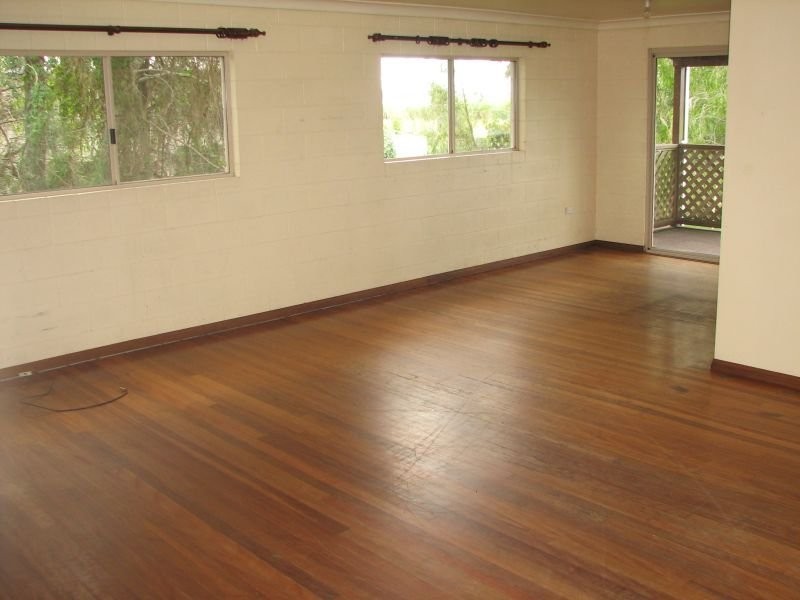 8 Dalley Street, Palmers Island NSW 2463