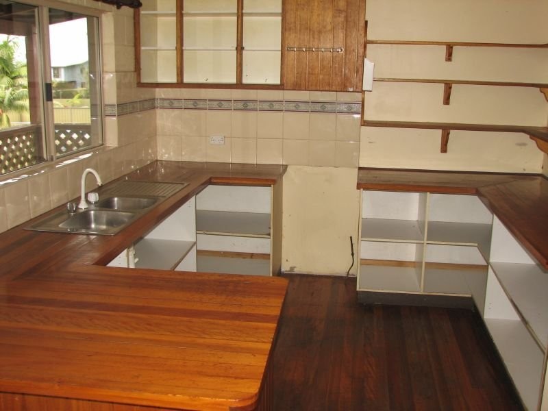 8 Dalley Street, Palmers Island NSW 2463