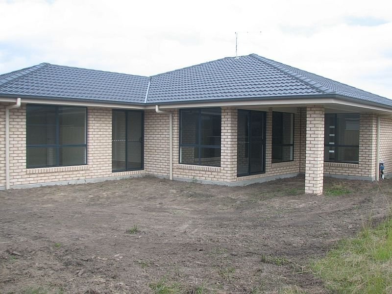 2 Investigators Place, Yamba NSW 2464