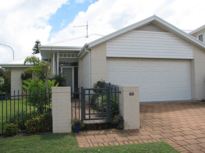 88 The Drive, Yamba NSW 2464