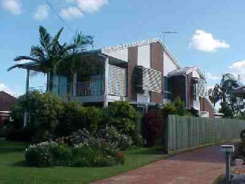 4 Beach Court, Victoria Point QLD 4165
