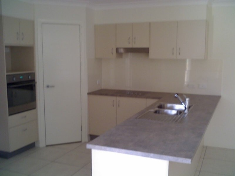 4 Beach Court, Victoria Point QLD 4165